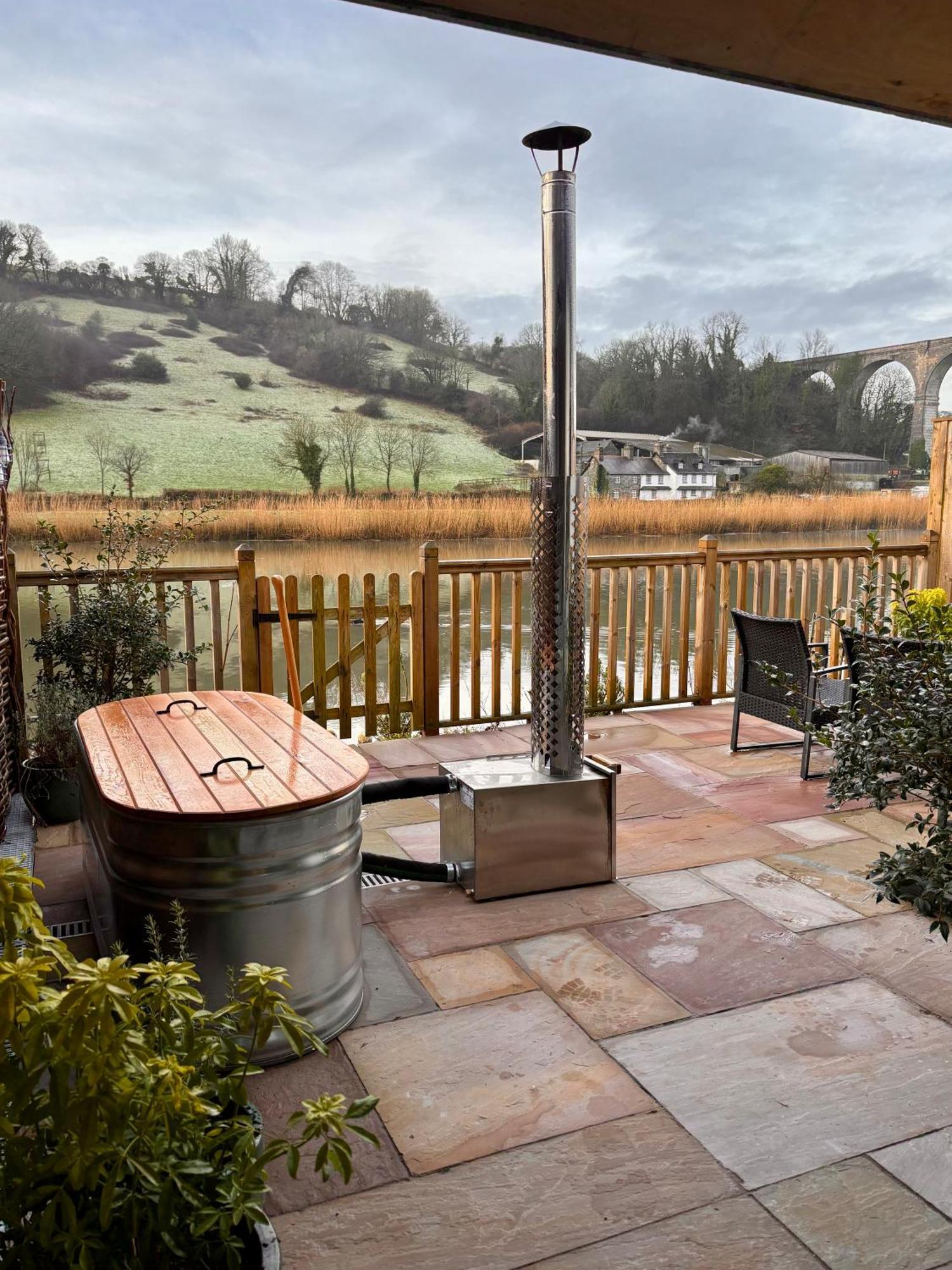 Viaduct River View & Outdoor Bath - Couples Retreat Calstock Exterior photo