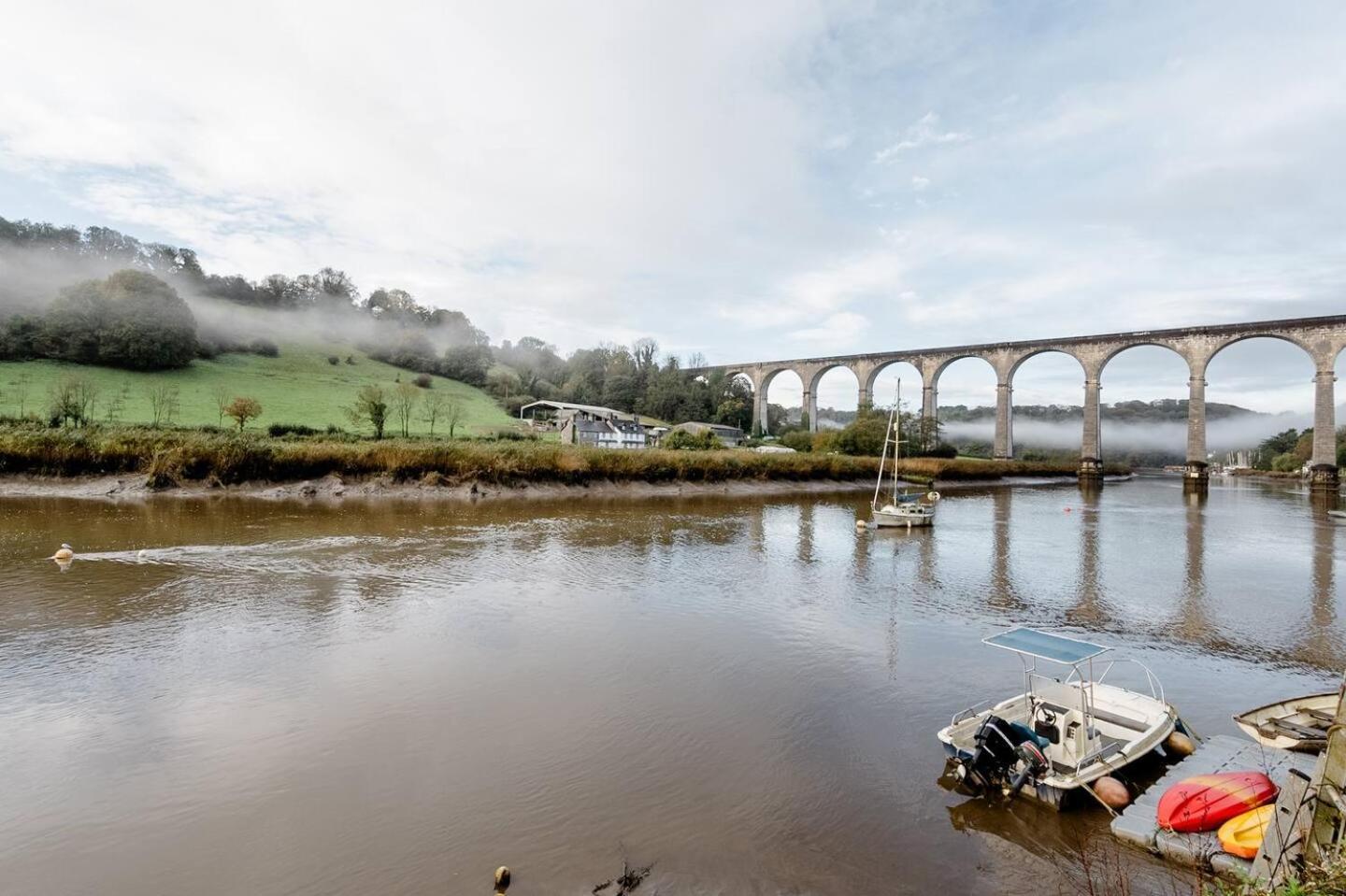 Viaduct River View & Outdoor Bath - Couples Retreat Calstock Exterior photo